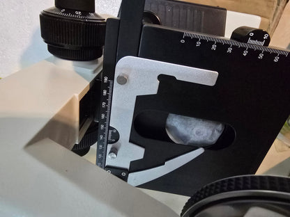 Microscopio omax trinocular M837L