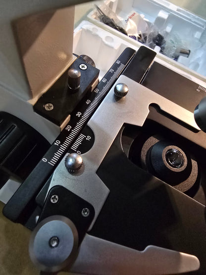 Microscopio compuesto trinocular serie OMAX M83EZ